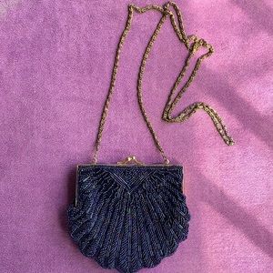 Vintage La Regale Clamshell Beaded Purse